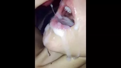 Гаряча медсестра лизала і пальцями