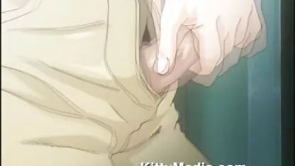 Рогова блондинка трахає свого коханого страпоном