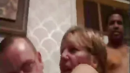 Роговий учень спливає зі своїм вчителем