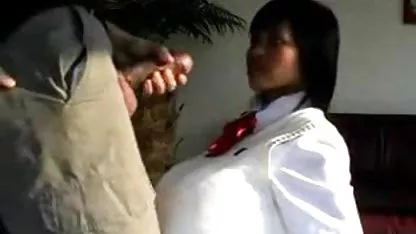 Вони перетворюють аматорських дівчат на порнозірок