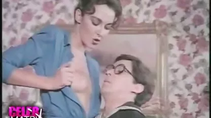 Латина любить чорну язичку в її пизді