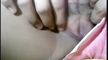 Прибирання леді тягне боса з ремінцем