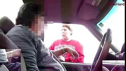 Після школи вона може ебать кицьку