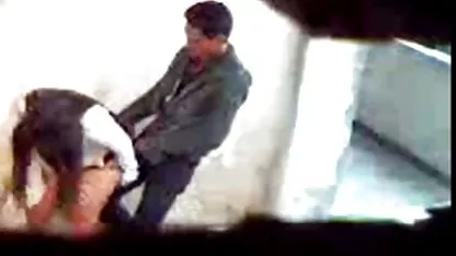 Негідні підліткові лесбіянки розумні з мовою та пальцями