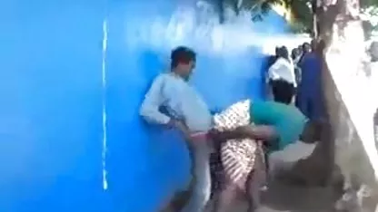 Ніна Рає мастурбує фаллоімітатором під час еба