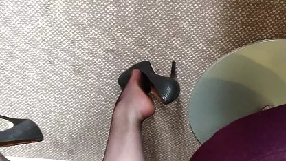 Рогова повія в груповому ебстрі трахкала інтенсивно