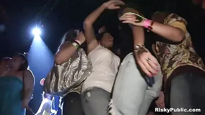 Рейчел Старр і Ділліон Картер поділяють півень