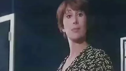 Лезлі Дзен сильно трахкає на столі