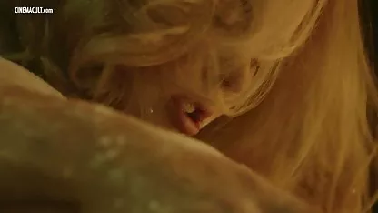 Валері трахкав в попку