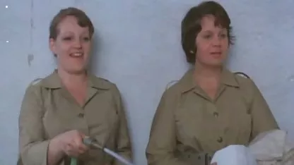 Гарячі дівчата бікіні з великими сиськами і ослами