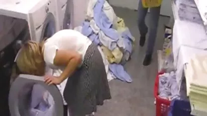 Кольорова школярка любить робити це з білими хлопцями