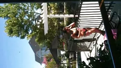 Насправді, вона не в поліції