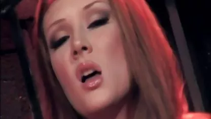 Ізіда Любов отримує ебать різдвяним ельфом Денні Вільде