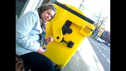 Блондинка Брілленгірлі трахкає її зрілого коханця