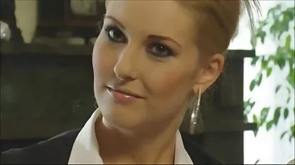 Її сиськи досить великі