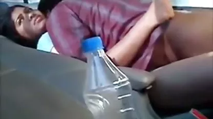 Рудавий шубка трахеє себе фаллоімітатором